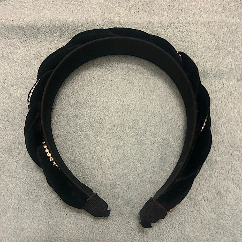 Francesca’s Rhinestone Twisted Headband - Picture 2 of 7